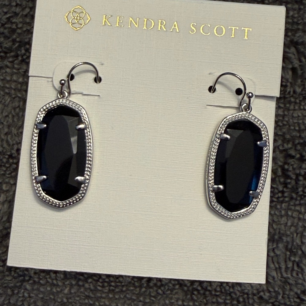 Kendra Scott Lee Drop Earrings in Black and Silver - NWOT